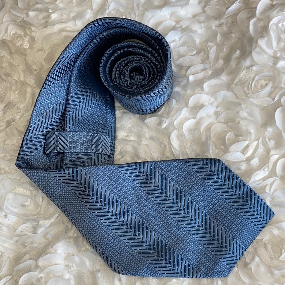 3/$30 New silk tie